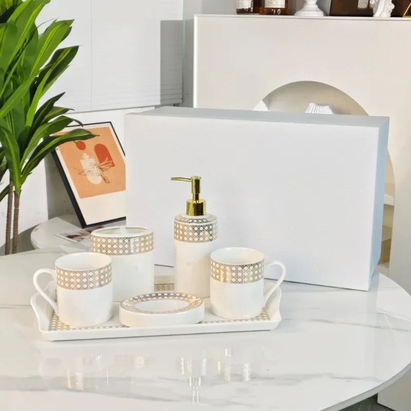 European light luxury bathroom wash