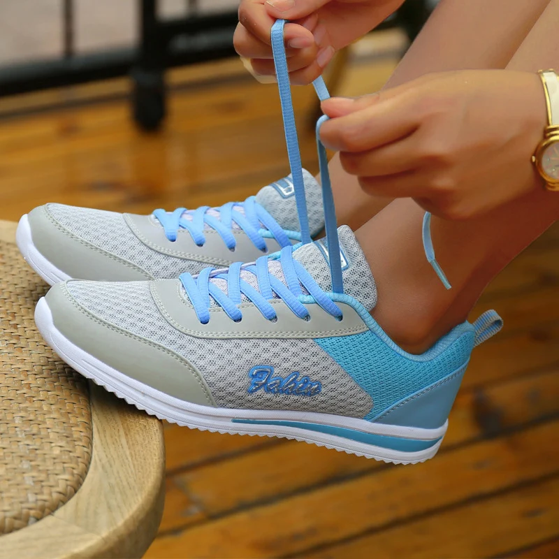 2024 New Fashion Sneakers For Women Breathable Trainers Outdoor Women Sneakers Mesh Fabric Lace Up Female Footwear Shoes Women