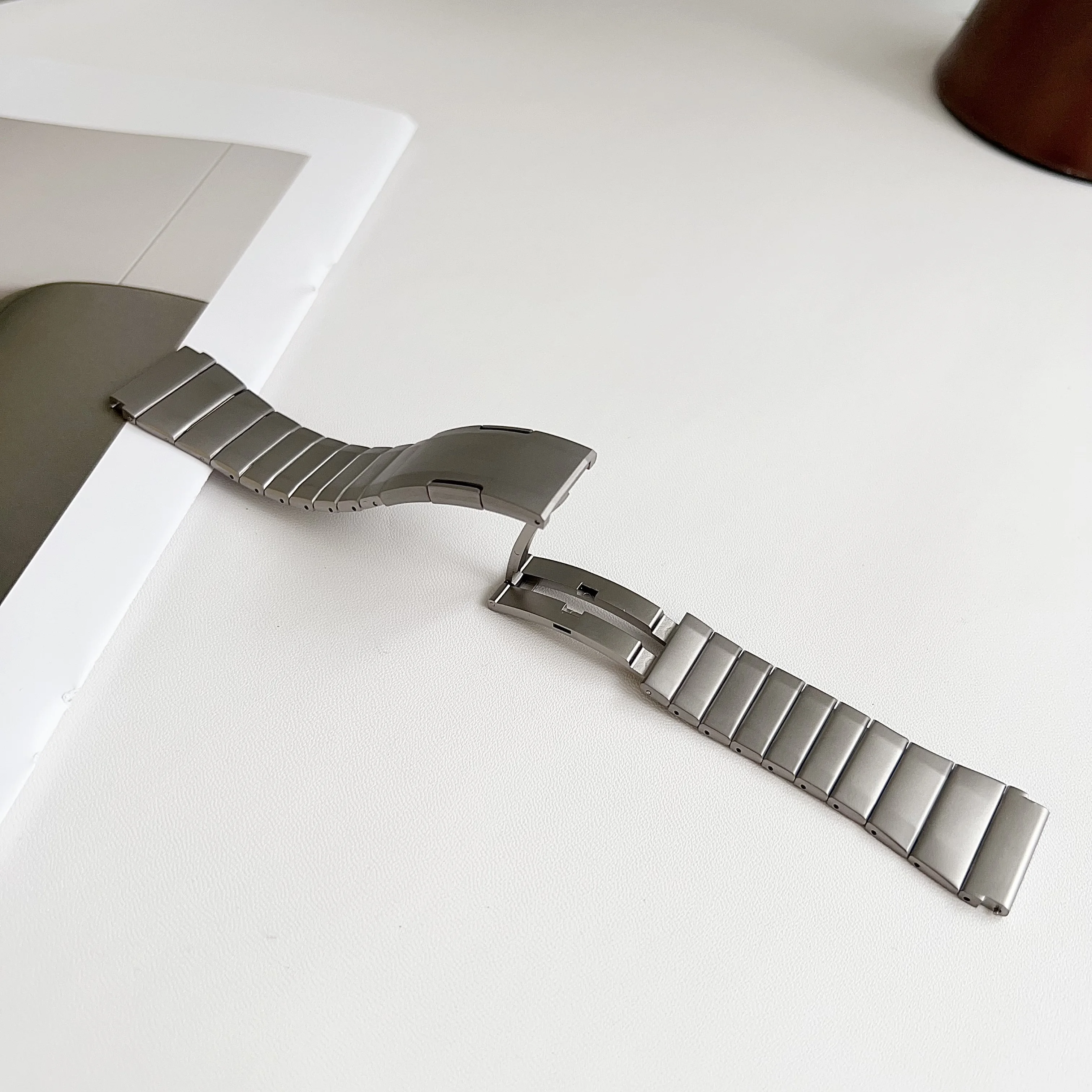 Correa de acero inoxidable de 22mm para Huawei GT6/GT6 Pro, diseño de conector curvo de 46mm, pulsera de negocios para Huawei, banda Universal de 22mm