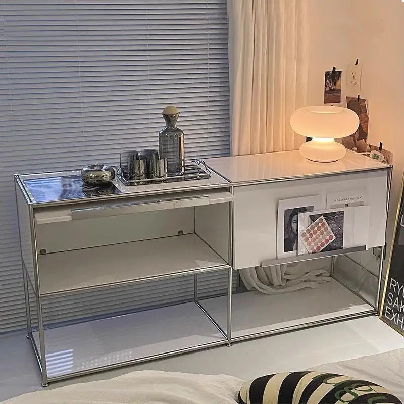 Armário lateral medieval