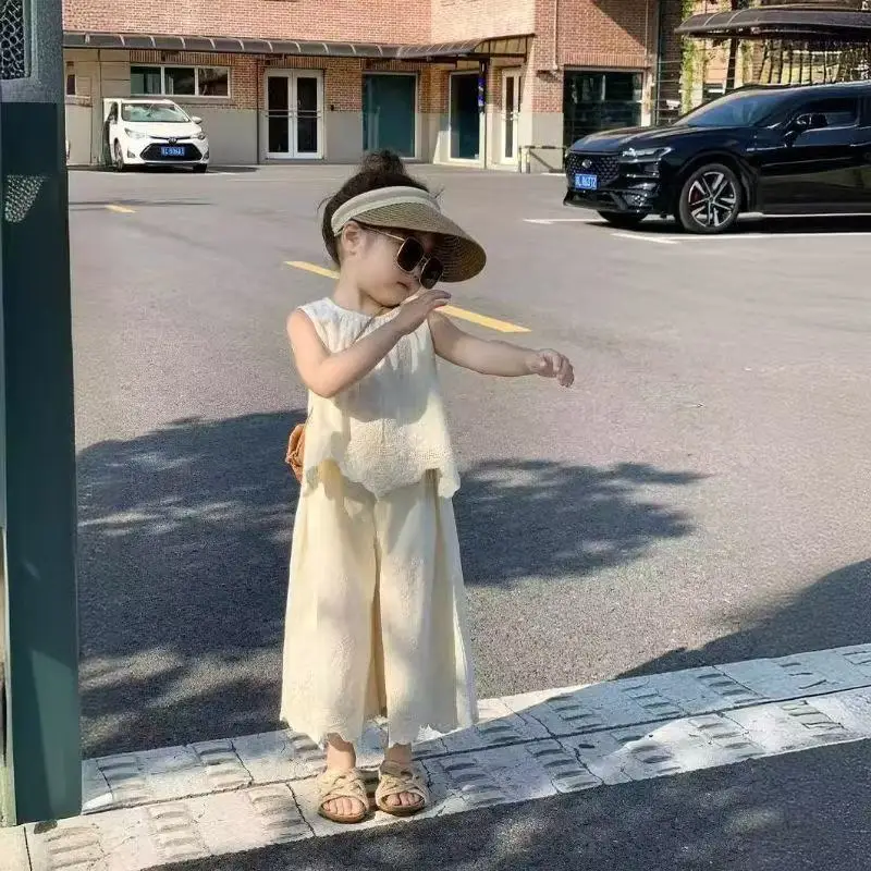 مجموعة ملابس الأطفال صيف 2026 منتج جديد الفتيات التطريز الدانتيل سترة بنطال ذو قصة أرجل واسعة قطعتين مجموعة