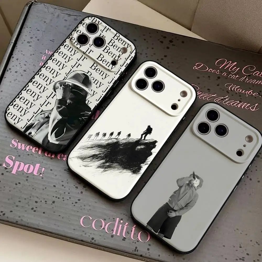 Funda Protectora Suave Negra Beny Jr LowFlyer para iPhone 17 16 15 14 13 12 11 X XR XS Plus Pro Max Mini