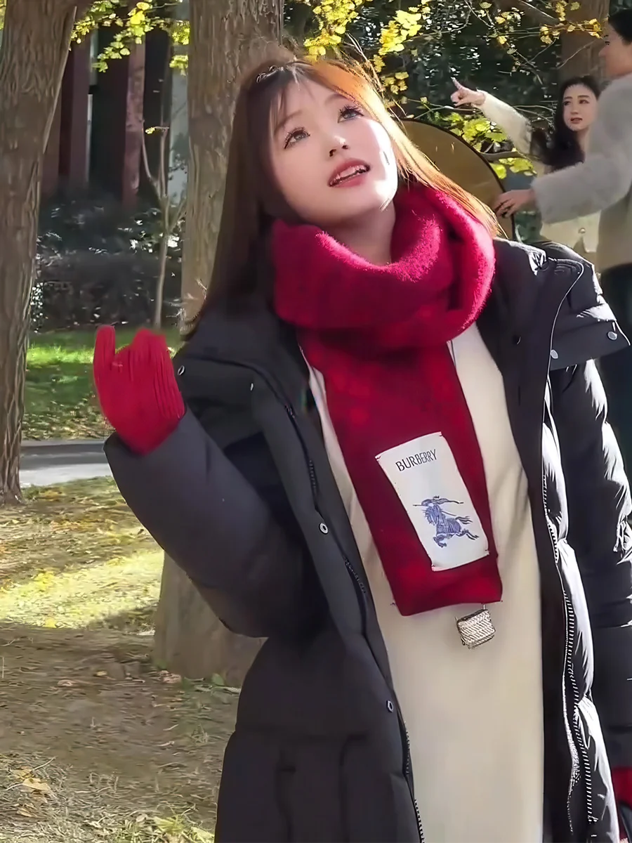 Ele Bla Hooded down Jaet Women's Puffer Coat Cloudlike Fluffy Outerwear Winter Faion Thin Design Commute Sle