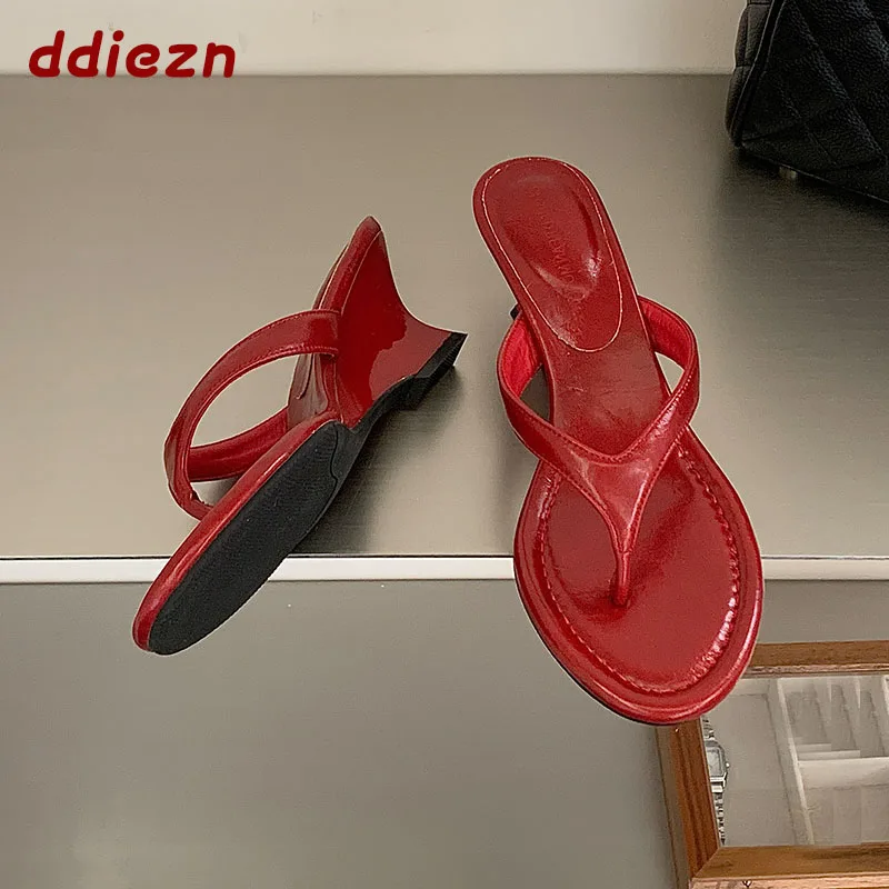 

Fashion Round Toe Flip Flops Women Slippers Designed Wedges Shoes New 2026 Summer Beach Slides Sandals Ladies Shoes Slippers