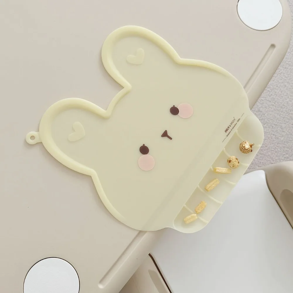 

Cute Bear Shape Silicone Placemat Heatproof Food Grade Mat Feeding Waterproof Placemat