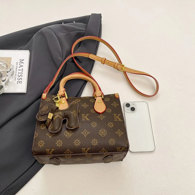 

Модная дизайнерская парижская модная сумка через плечо для женщин с уникальным буквенным логотипом и простым винтажным принтом