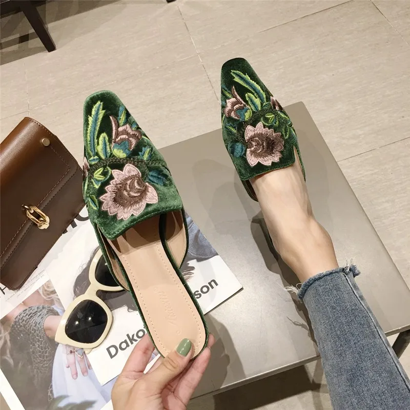 Women Slippers Pointed Toe Slip on Half Slippers Fashion Elegant Embroider Mules Autumn Outdoor Casual Ladies Middle Heel Slides