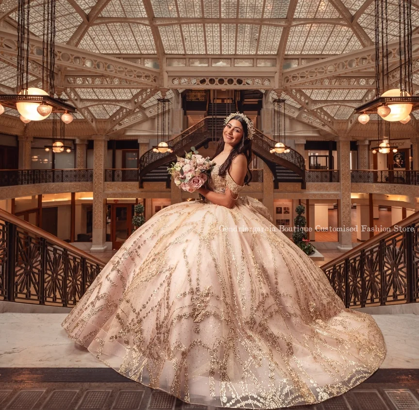 Robe de Quinceanera de luxe princesse champagne, train doux initié, appliques en dentelle de tulle, robe mexicaine, 15 ans, bleu, 2024