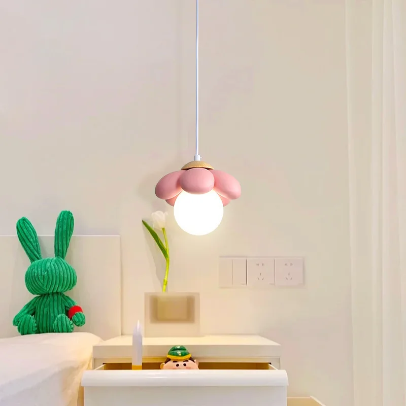 Stylish Children Room Flower Shape Pendant Light Plastic Ball Lampshade Resin Body Wood Base Hanging Lamp Home Decor Chandeliers