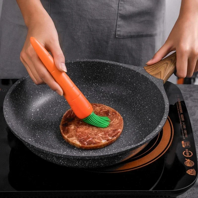 Hot Basting Brush Silicone Pastry Brush BBQ Oil Brush Carrot Shaped Kitchen Tools for BBQ Grill Baking Kitchen Cooking