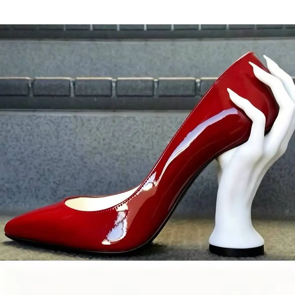 Frühling/Sommer Neue Modische Spitze Damen-High-Heels, Unregelmäßige Dicke Absätze, Modische Party-Damenschuhe