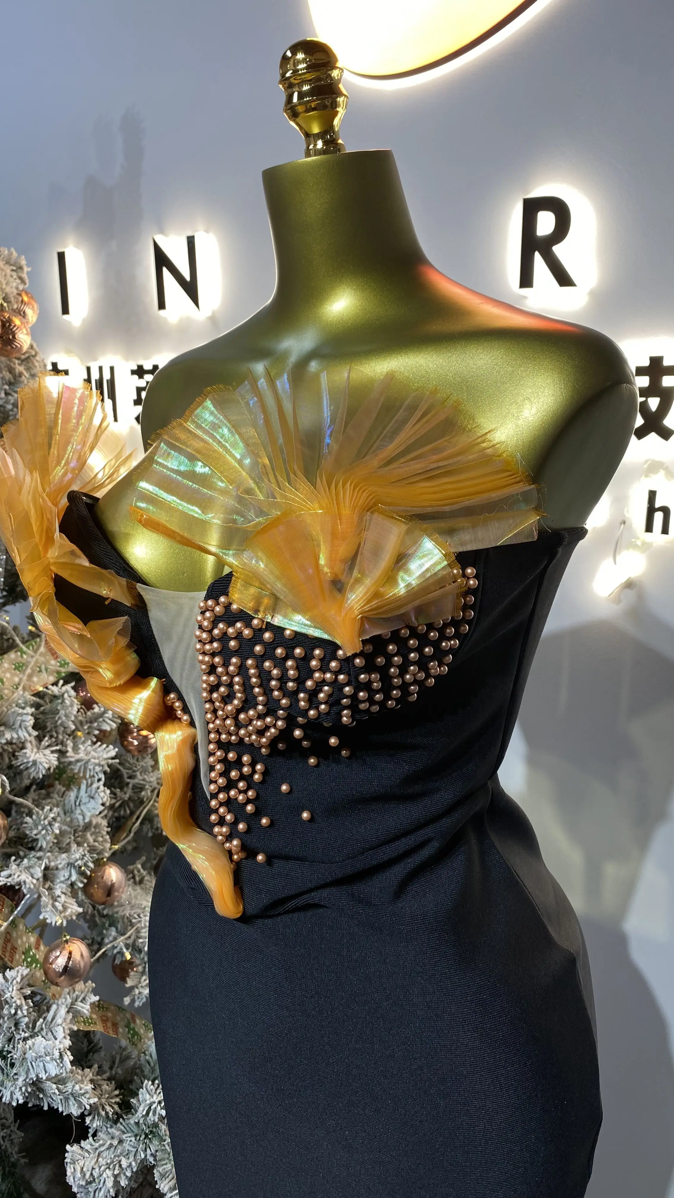 Sexy pleated V-neck pearl-embellished strapless high-waisted bandage maxi dress for evening events-GZXX170