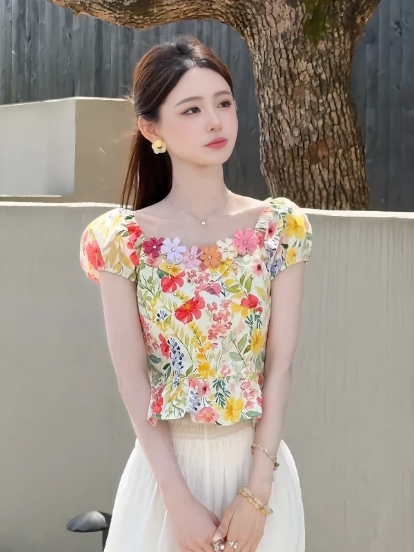 

Elegant Floral Embellished Bubble Sleeve Shirt Women's Slim Fit Summer New Style Beautiful Stylish Slimming Short Top
