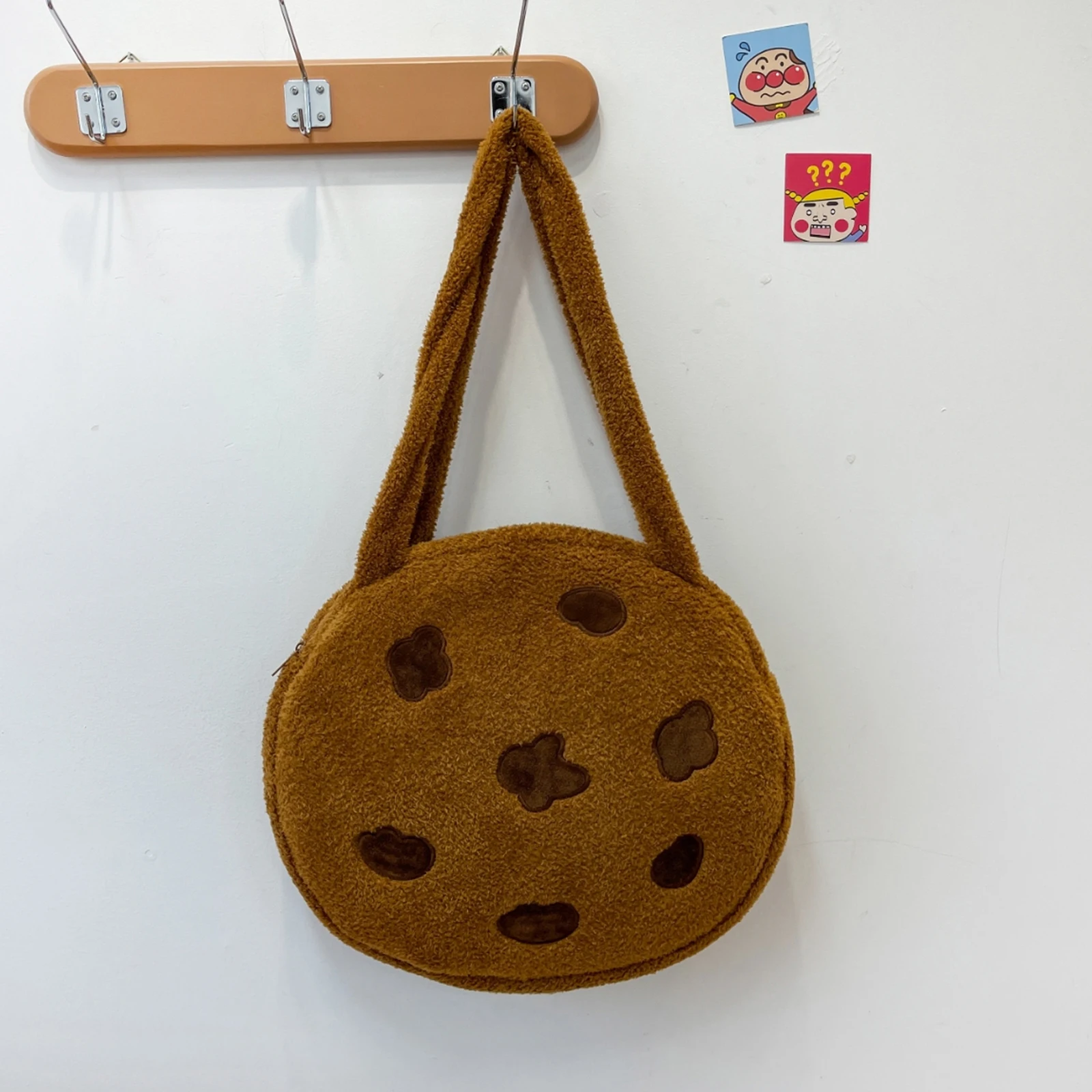 

Cookie Shaped Plush Shoulder Bag Large Capacity Travel Top-Handle Bags Fluffy Cartoon Handbag Funny Polka Dot Commute Armpit Bag