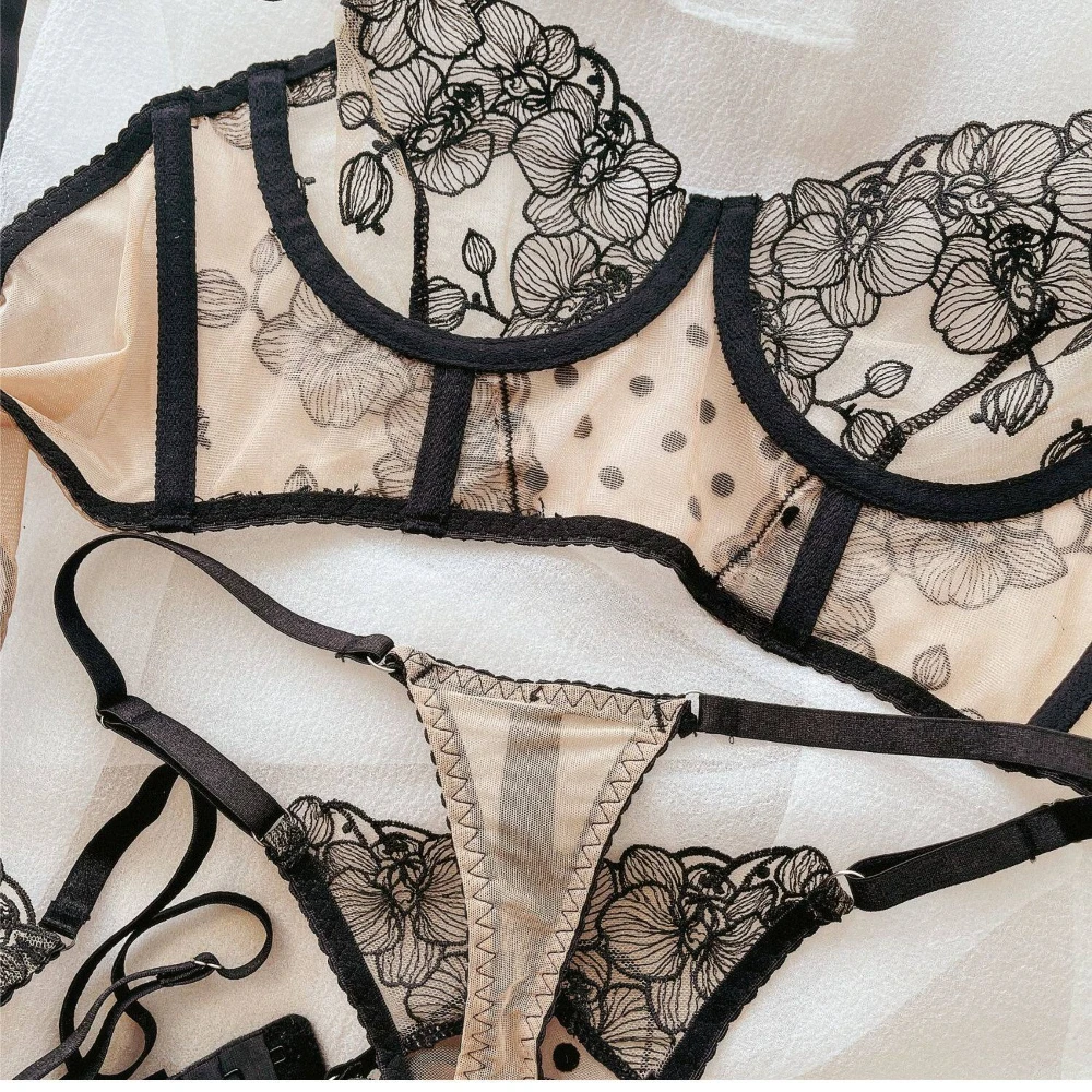 Conjunto de lencería sexy de encaje francés con flores bordadas, conjunto de sujetador y tanga ultrafino transpirable de verano para mujer, versión ancha