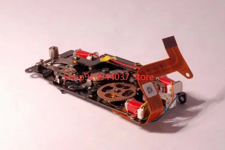 Запасные части для ремонта камеры Nikon D200 диафрагма