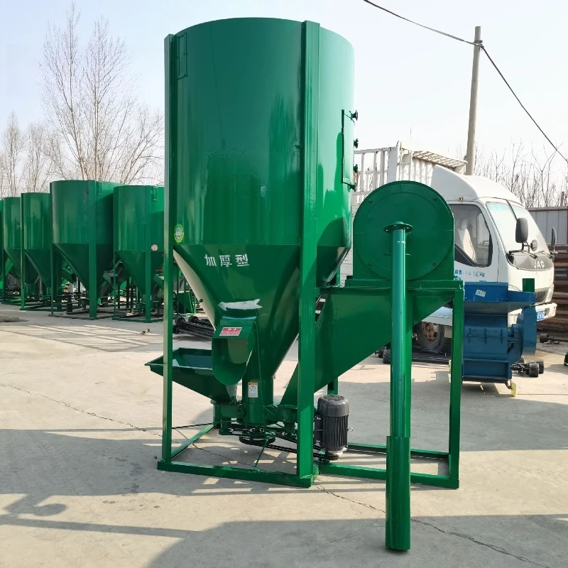 Pulverizing machine Self-priming corn pulverizing mixer 1 ton capacity cattle and sheep feed machine