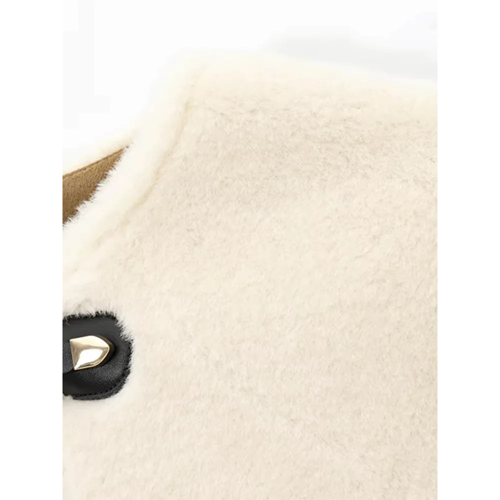 Front Toggle Female Outerwear Chic Tops Women Thick Fashion Warm Faux Fur Jacket 2025 Autumn New Long Sleeve Coat