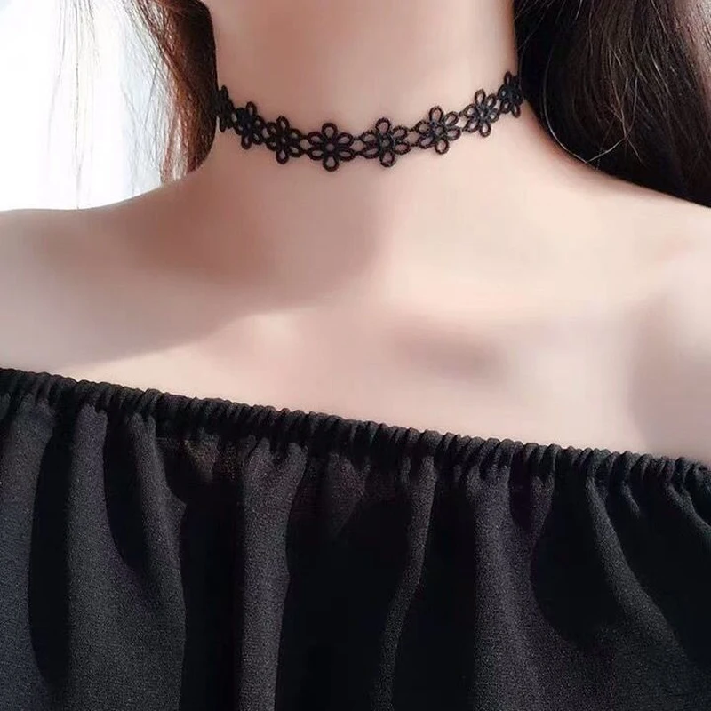 Korean Fashion Velvet Choker Necklace for Women Vintage Sexy Lace Necklace with Pendants Gothic Girl Neck Jewelry Accessories