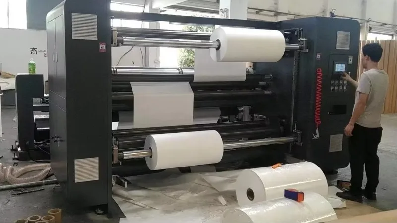 Image 4: Machine de découpe automatique et de rembobinage Runwo pour rubans adhésifs, cartons et étiquettes