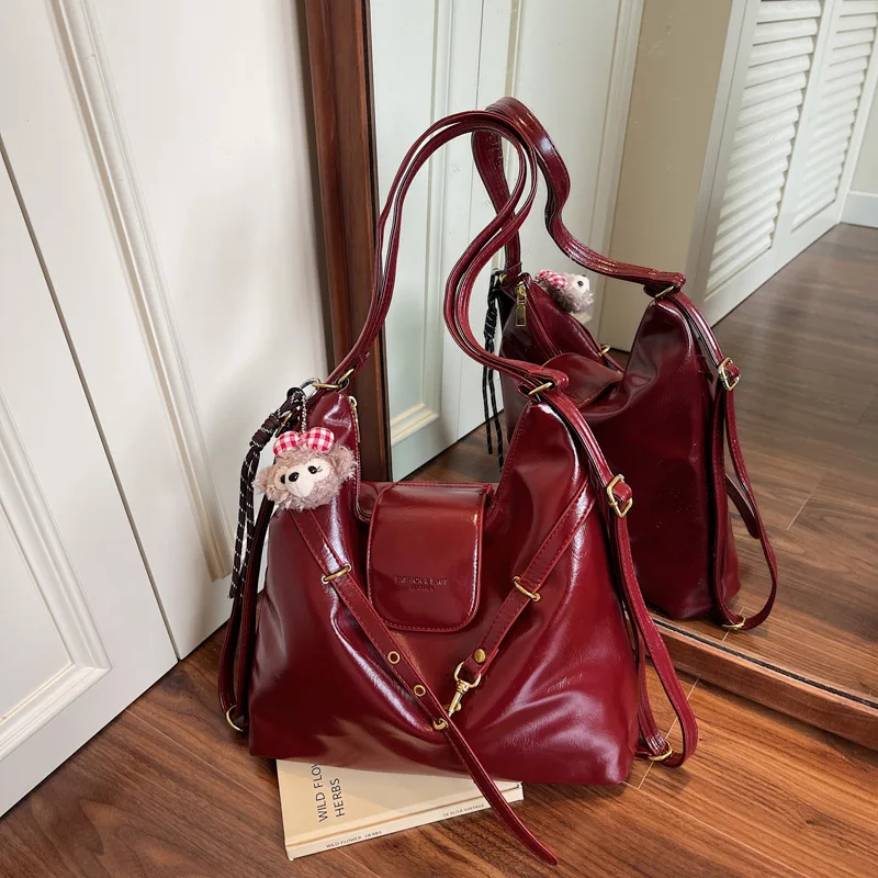 

New Oil Wax Leather Tote Bag Women's Retro Large-capacity Shoulder Messenger Bag Fashionable Commuter Backpack Versatile