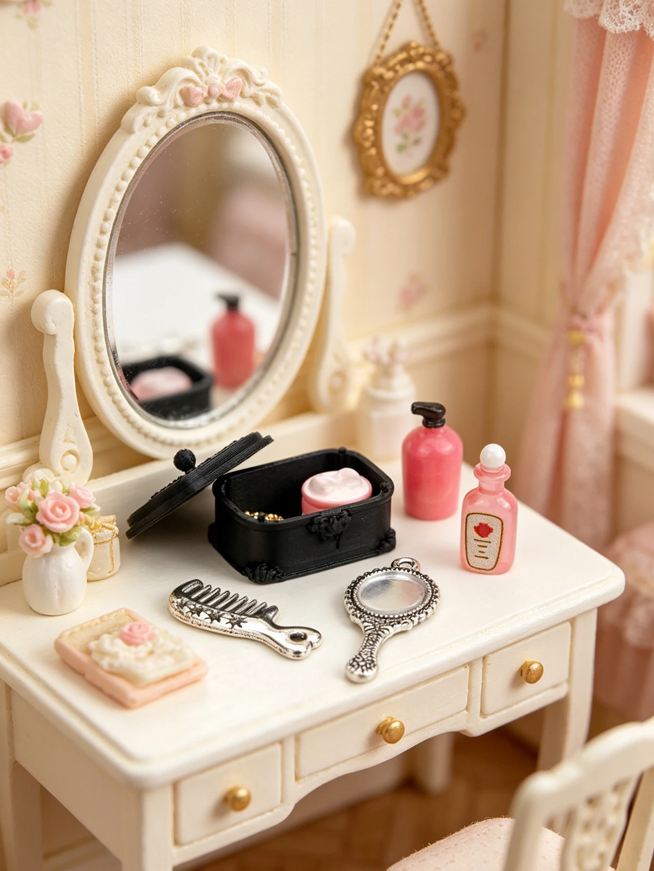 A Miniature Makeup Box Set Decoration, Suitable for 1/6, 1/12 Dollhouse, Photography Props, Micro-Landscape Decorations, Miniatures Decoration, Small Gifts, Giveaways, Home Decor Figurines