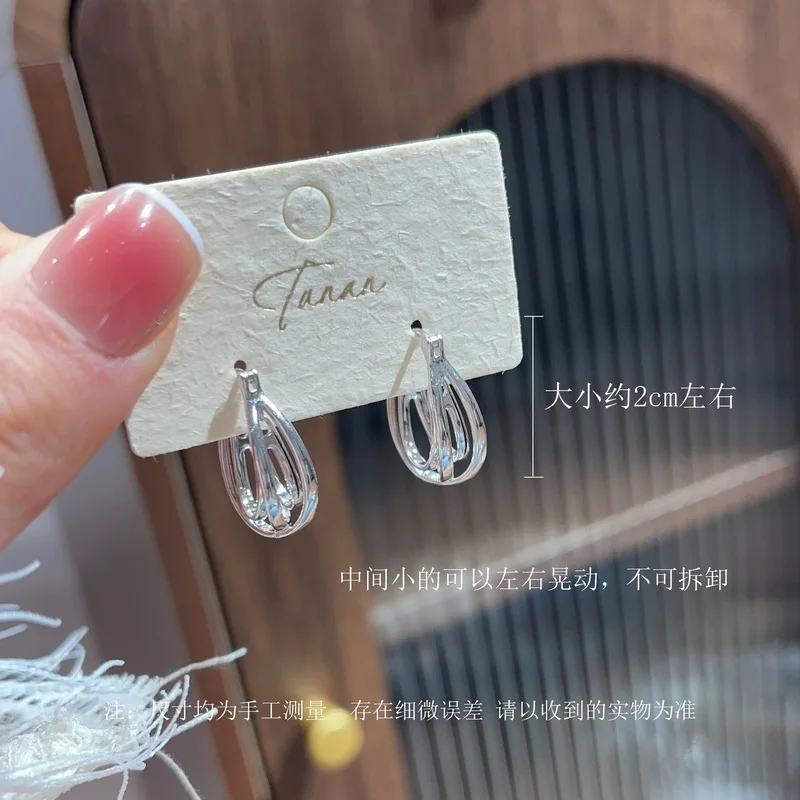 French-style new elegant silver double-ring earrings for women925Silver needle earrings with simple lines and dynamic design