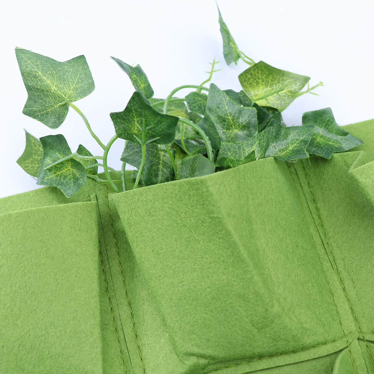 

Wall Mounted Planting Bag Garden Planter Non-Woven Felt Hanging Pouch For Indoor Outdoor Herb Vegetable Growing 64-Pocket
