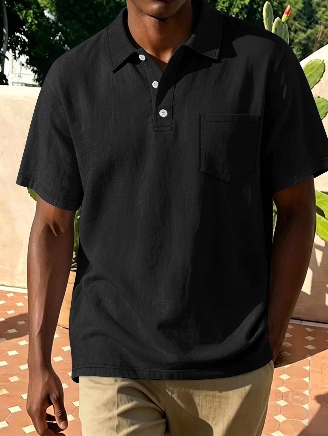 Herren-Poloshirt aus Baumwolle und Leinen, kurzärmelig, Brusttasche mit einem Knopf, Dreiknopfkragen, lässiges Hemd, atmungsaktiv, für den Sommer – Detail 5