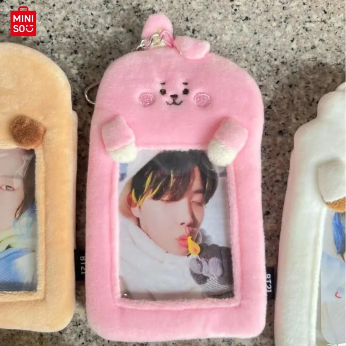 MINISO BT21 غطاء بطاقة قطيفة حقيبة مدرسية قلادة كوكي تاتا عرض صور لطيف شعبية الحرم الجامعي حافلة بطاقة تخزين مجموعة هدية عيد ميلاد