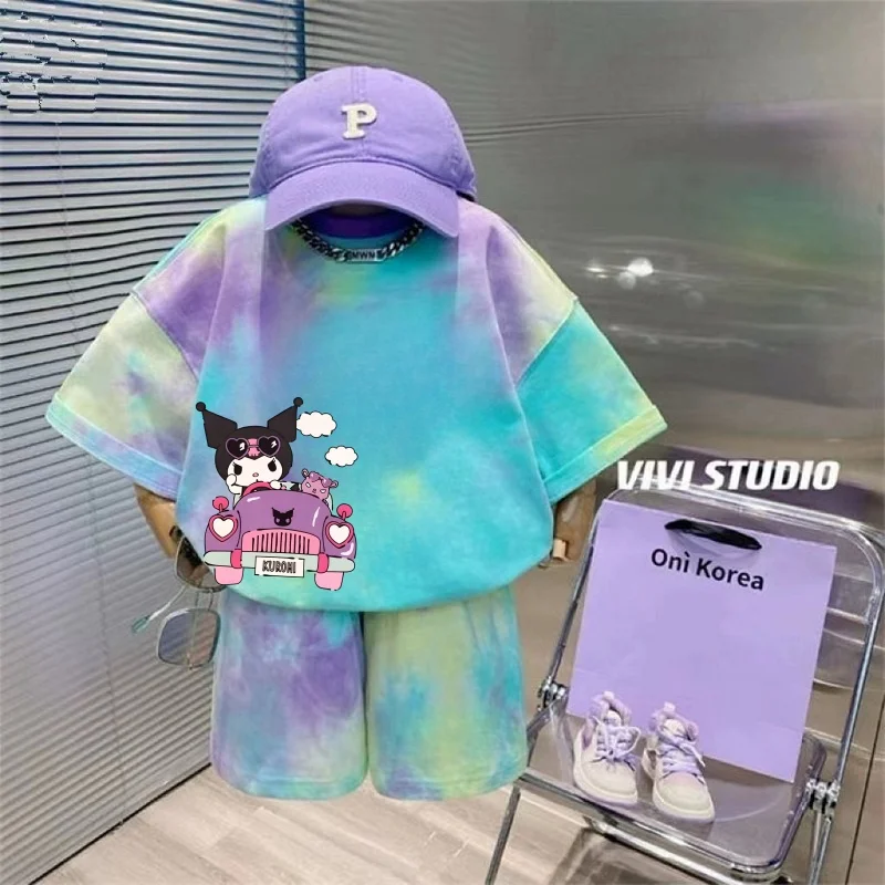 

Летний комплект одежды для маленьких девочек, детская футболка Sanrio House с мультяшным принтом тай-дай и короткий костюм из 2 предметов, детский спортивный костюм с короткими рукавами