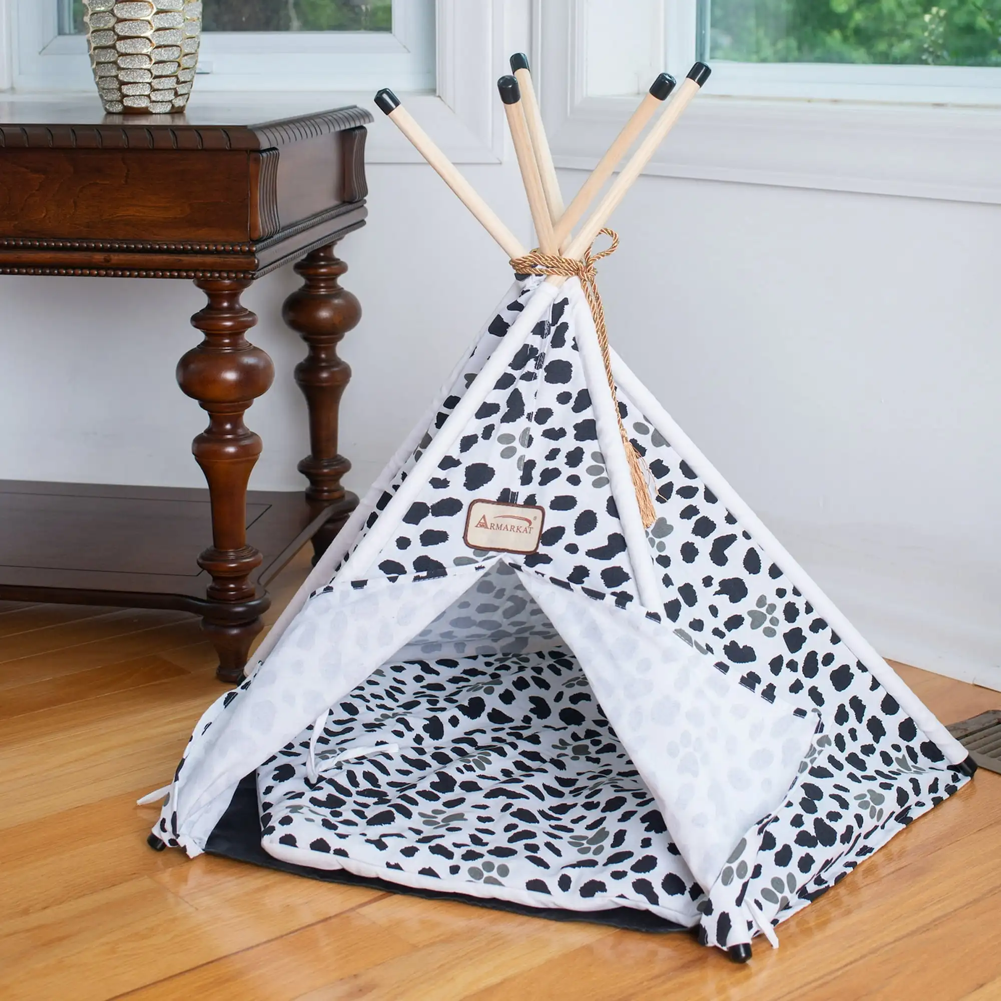 

Teepee Pet Cat Bed, Multicolor