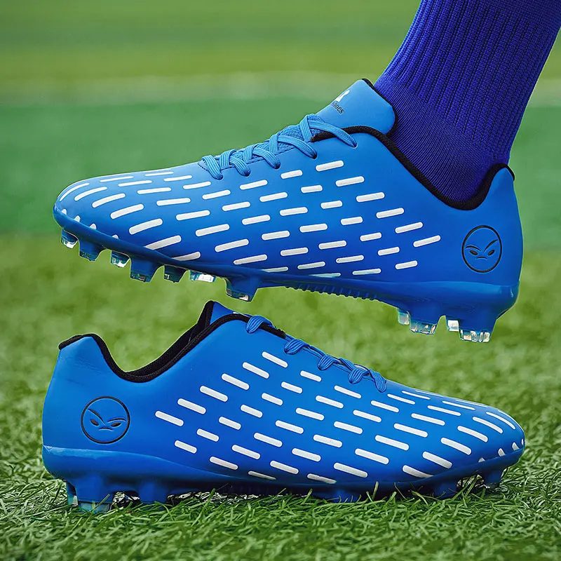 Zapatos de fútbol profesionales para hombre, zapatillas de entrenamiento con pinchos largos, color negro y azul, para exteriores