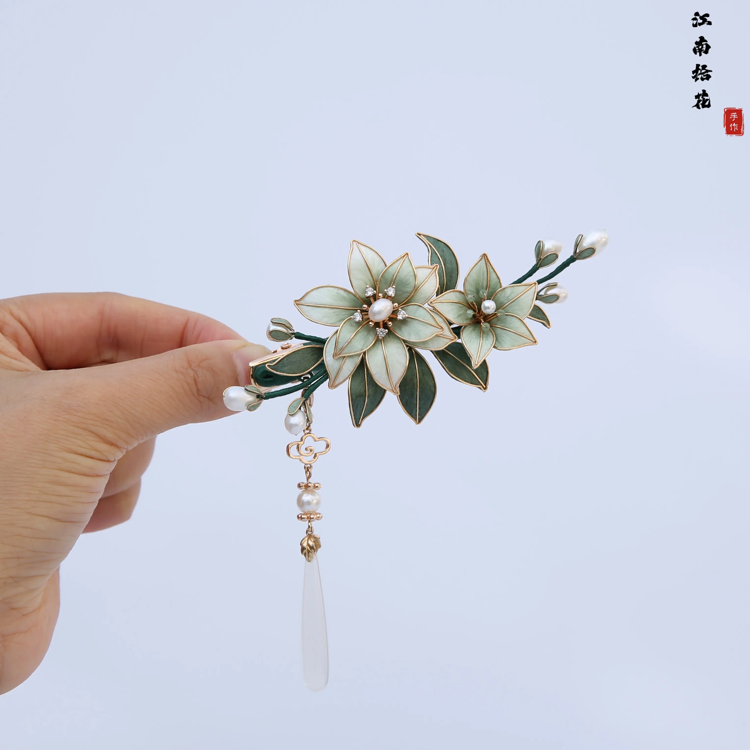 Handmade Silk Ronghua Lily Hair Clip Tassel Hair Shake, Intangible Heritage Side Hair Ornament for Women