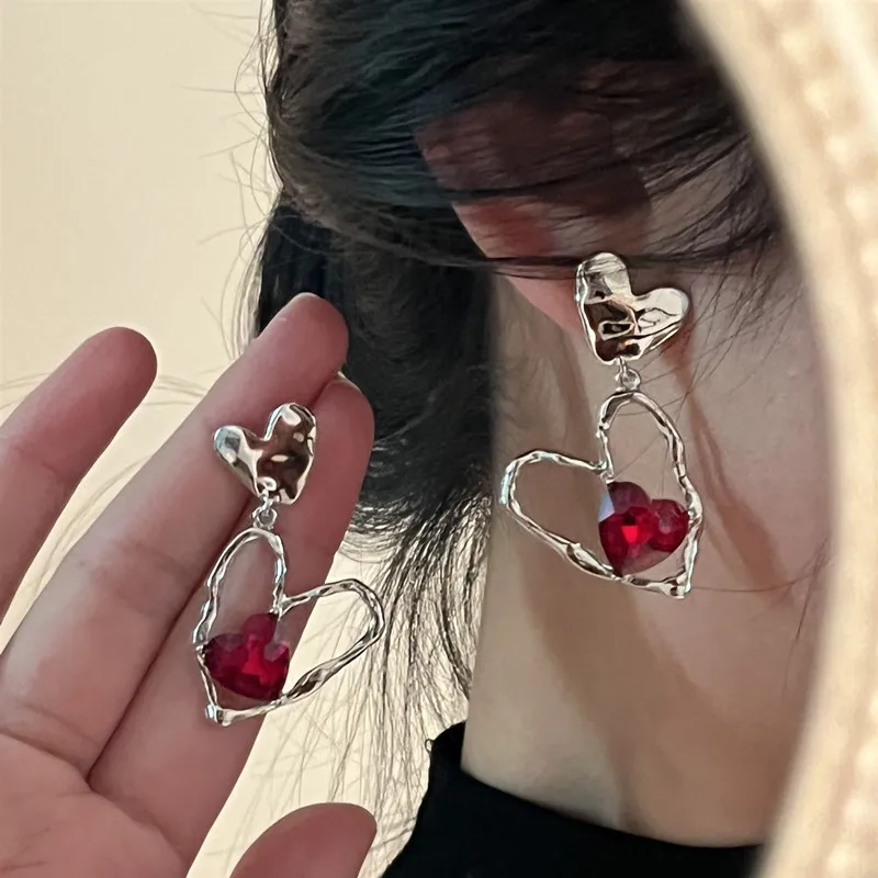 Fashionable and Personalized Earrings with Hollowed Out Large Heart-Shaped Earrings Inlaid with Red Crystal Temperament Earrings