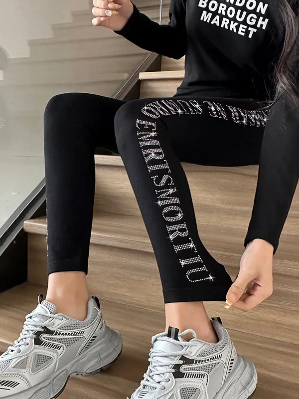 المرأة سليم صالح طماق عالية الخصر الماس Embellied قاعدة طبقة السراويل الإنتاج الصيني مادة رقيقة تسع قطع السراويل