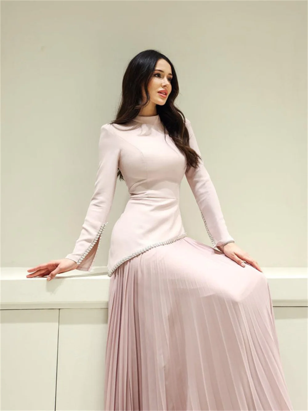 Contessa Dubai personalizado cuello redondo manga larga A-line vestidos de graduación hasta el suelo elegante فستانmaveraVestidos de fiesta rosas