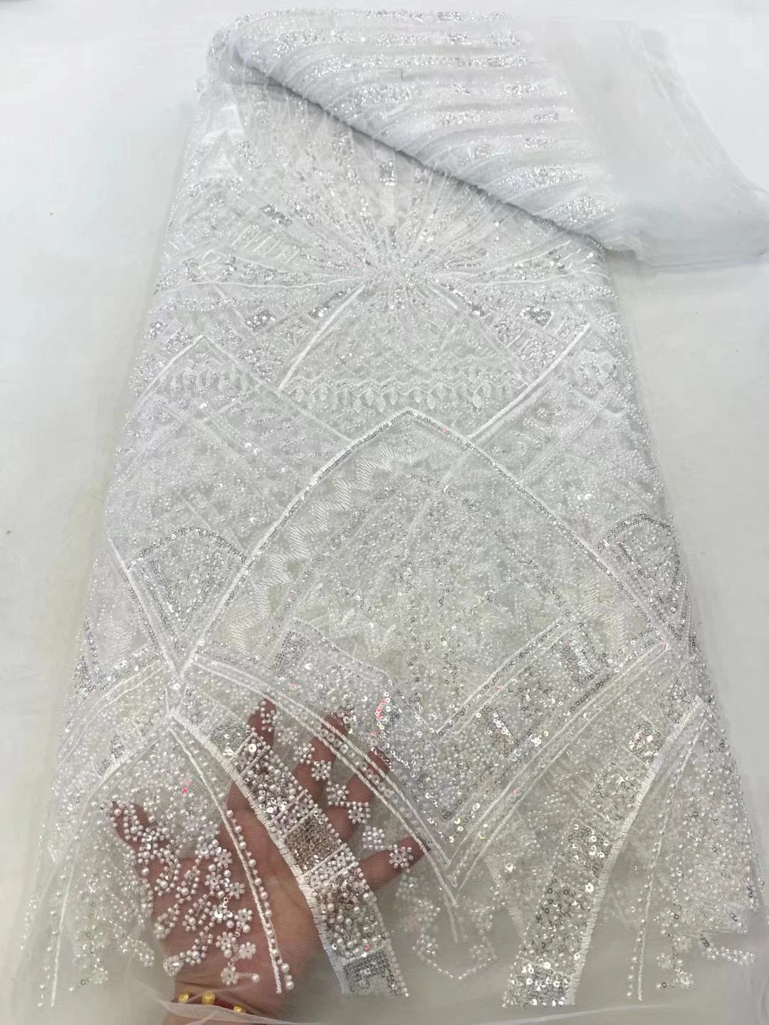 2024 New High Quality Premium Grade African Tulle Lace Fabric 5yards Nigerian Sequins Beads Tulle Lace Fabric For Wedding Dress