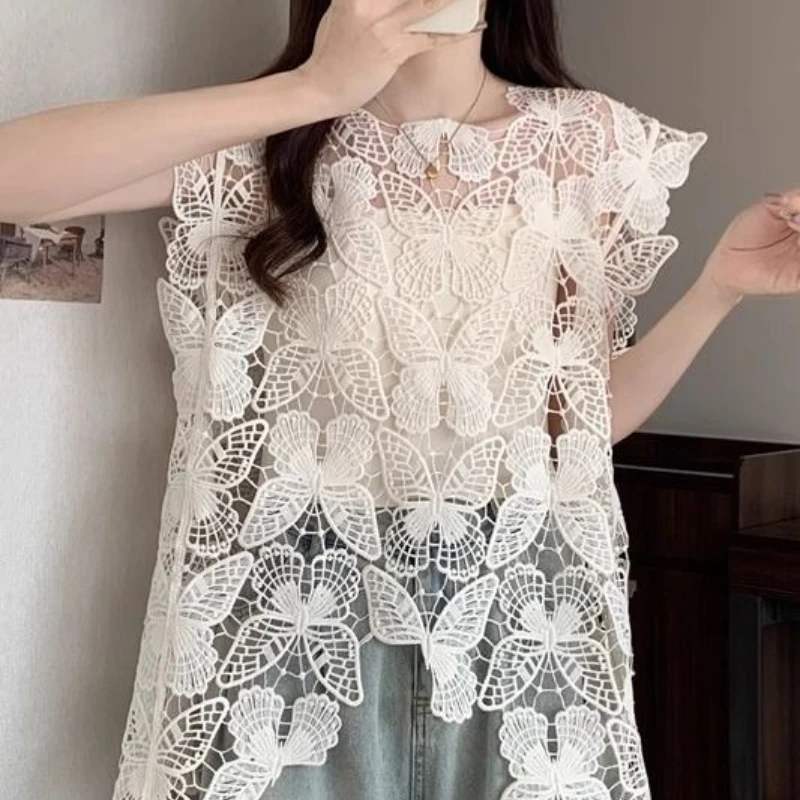 

Lace Vest Vest Sleeveless Folding Butterfly Embroidery Openwork Loose Women's Blouse in Summer 2025