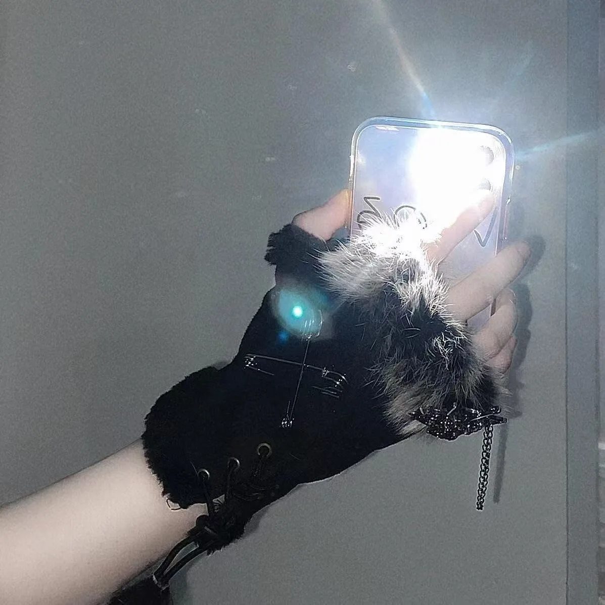 Gants sans doigts en peluche pour femmes, mitaines optiques chaudes, dragonne, cosplay de fête hip-hop, sexy, punk, noir