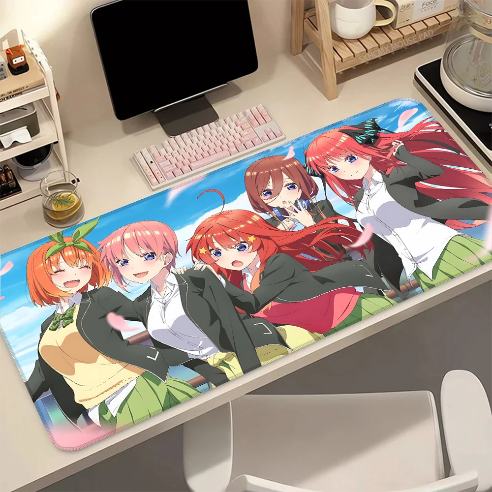 The Quintessential Quintuplets Anime-Mauspad, Gaming-Schreibtischunterlage, rutschfester Gummi-Lock-Edge-Tastaturunterlage, Laptop-Gamer-Zubehör