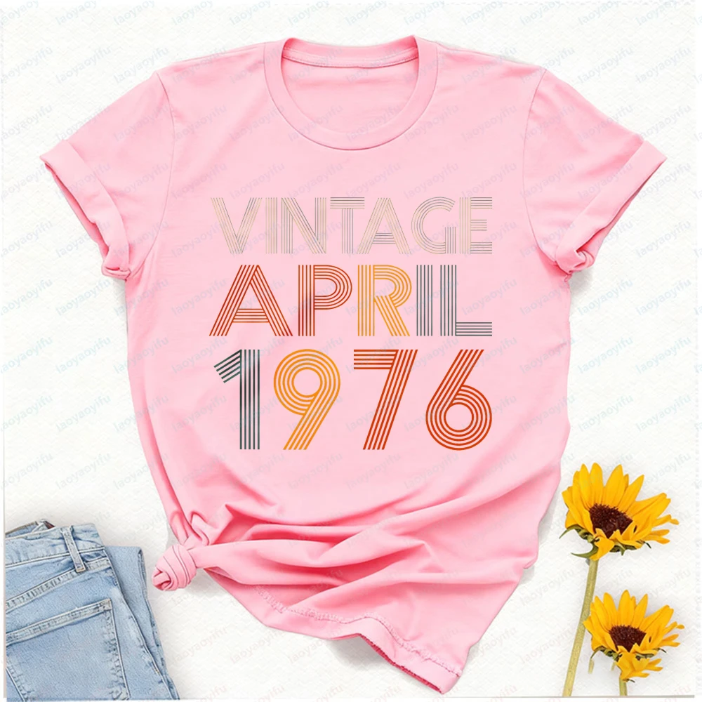 Vintage April 976 Retro Style 45 Years Old 45th Birthday Cotton T Shirt Goth Tops