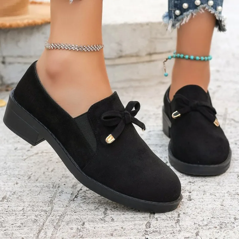 春秋の新作、大きめサイズ、おしゃれで多用途なレディースシューズ、エレガントでミニマル、快適な太ヒール、リボン付き厚底シューズ