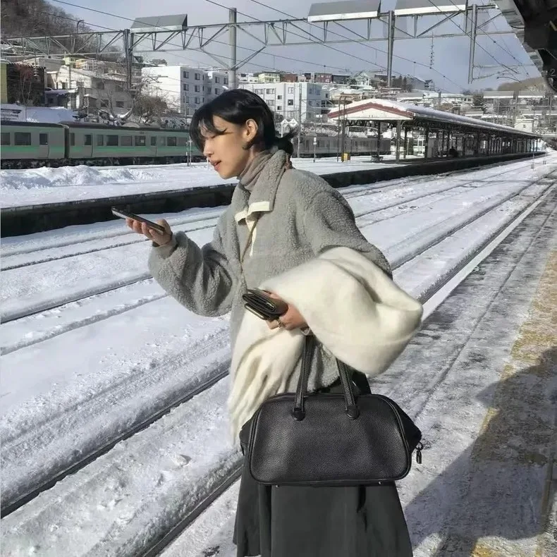 Lichtgewicht lamsbont f open kraag sweatshirt Jaet losse pasvorm comfortabele zachte Fce dames Faion winter bovenkleding