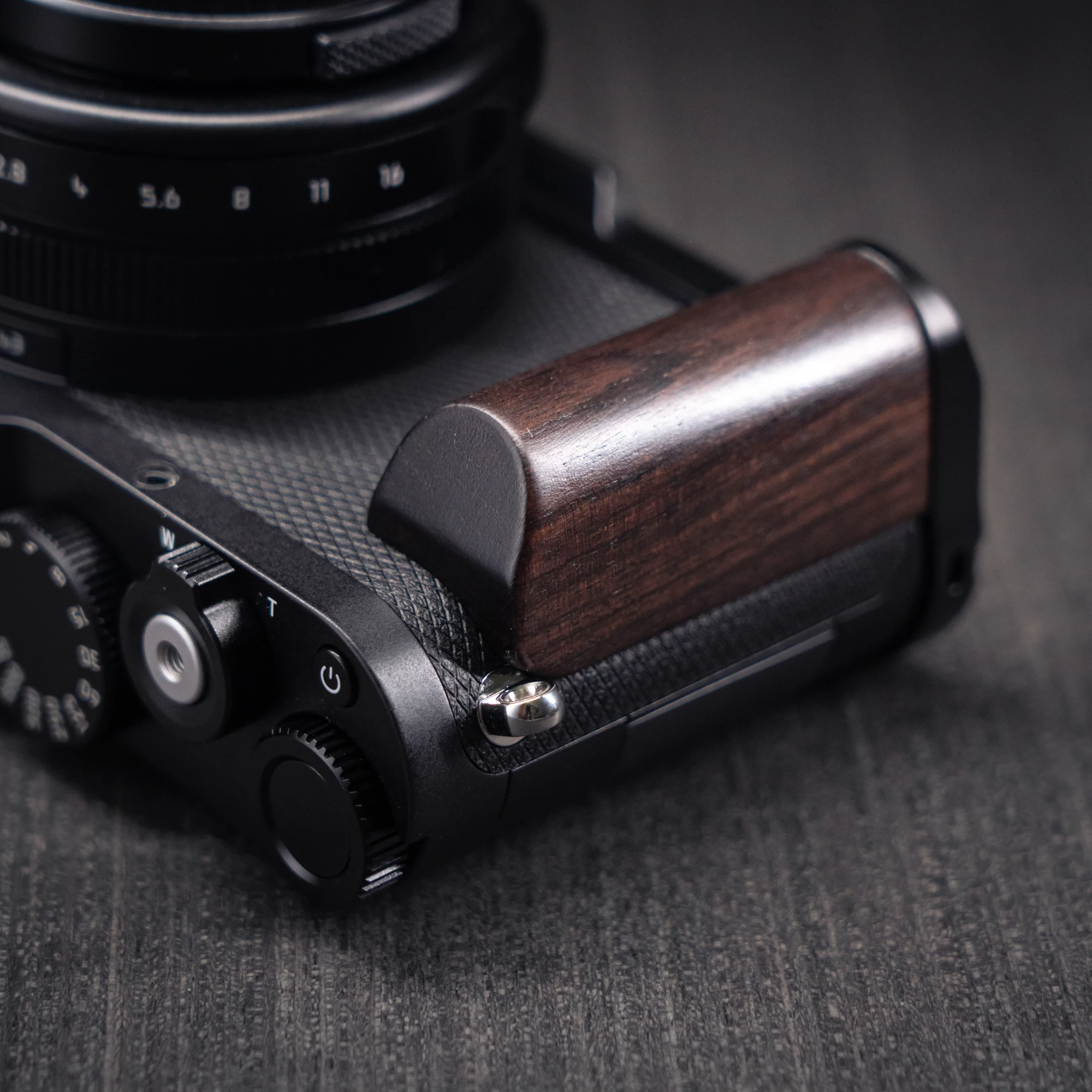 YUWOOD DLUX8 L-förmige Montageplatte mit Holzgriff für Leica D-lux8, integrierte Arca-Swiss-Schnellwechselplatte für Arca-Typ-Stativ – Detail 20