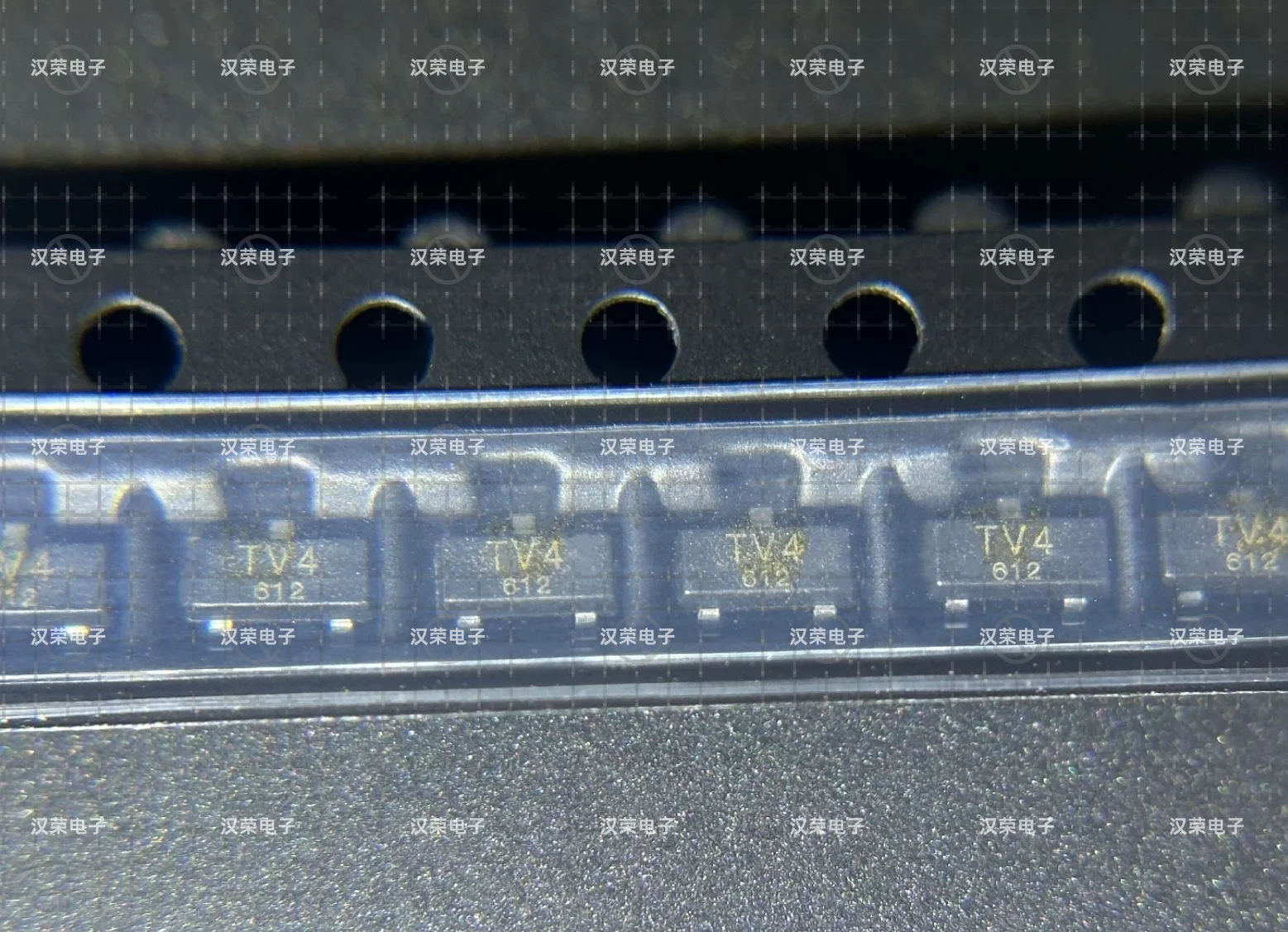 TBAT54S,LM TV4 「DIODE SCHOTTKY 30V 140MA SOT23」  TBAT54S TV4