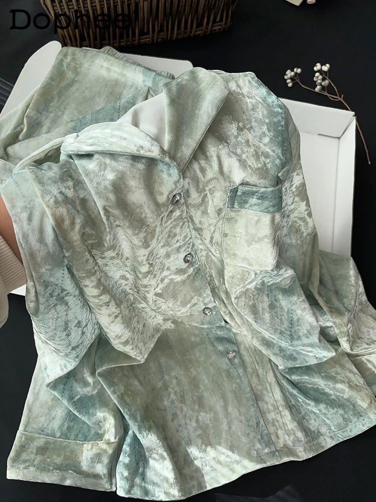 

Korean Version 2025 New High-end Golden Velvet Long-sleeved Pajamas Temperament Lady Casual Loose Outdoor Loungewear