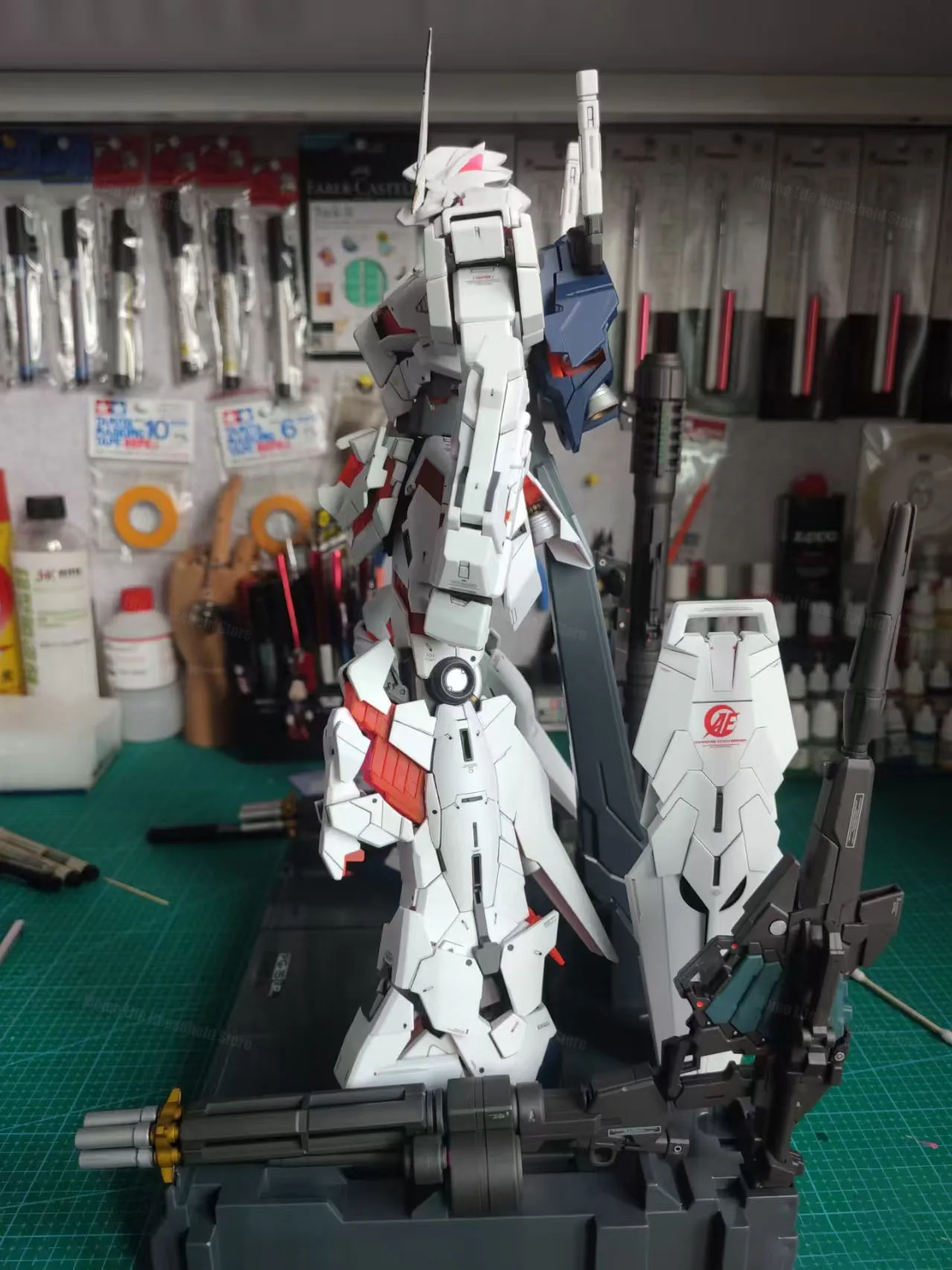 在庫あり ダバン PG 1/60 ユニコーン RX-0 組立モデルキット プラスチック製骨格キット アニメアクションフィギュア ロボット プラスチックモデル ギフト おもちゃ