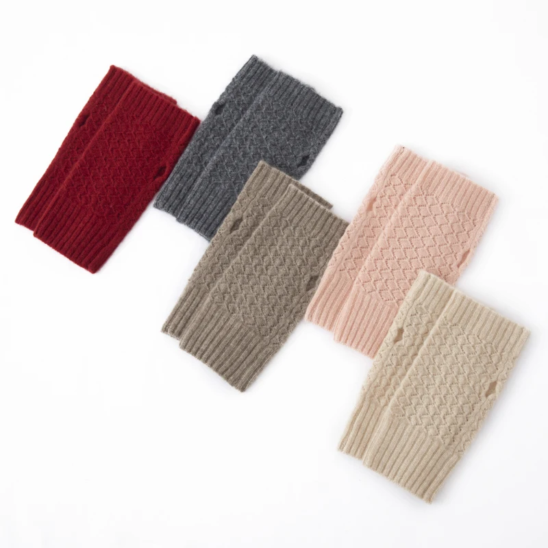 Autumn And Winter Short Pineapple Flower Gloves Cashmere Fake Sleeves Women's Warm And Cold Dew Half Finger Arm Sleeve