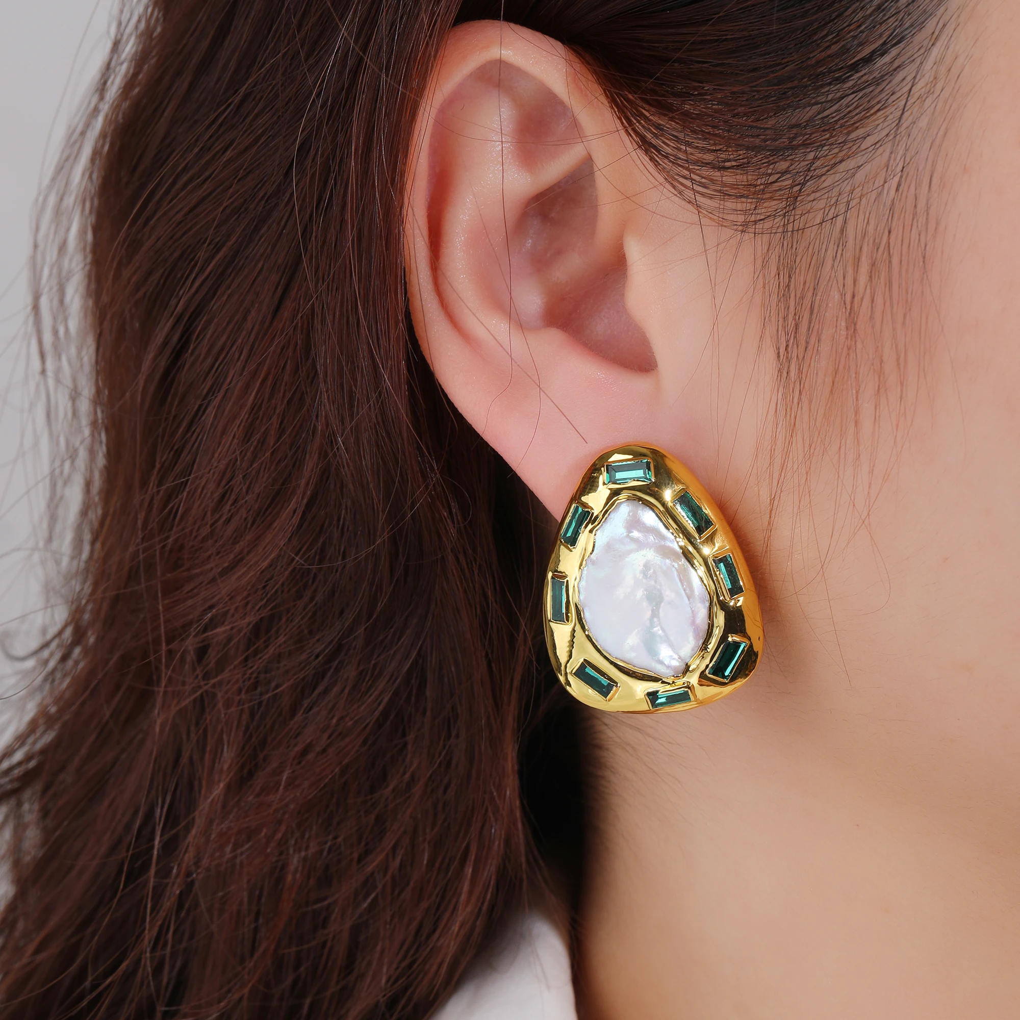 

Fashion Stud Earrings Natural Baroque Pearls Inlaid with Colorful Gemstones Elegant & Unique Design